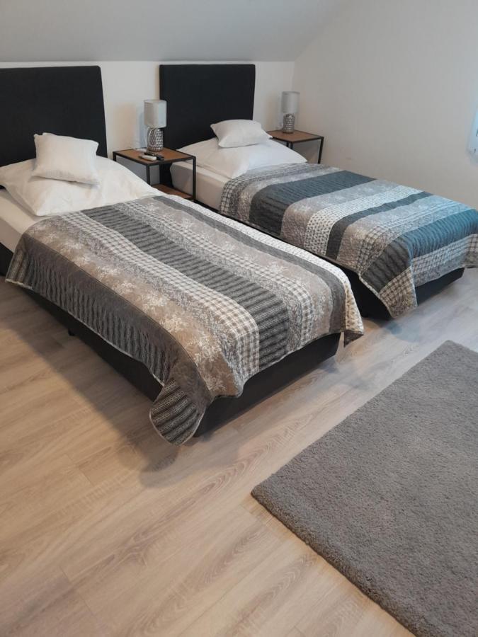 Ferienwohnung Lila Füge Apartman Balatonfüred Exterior foto